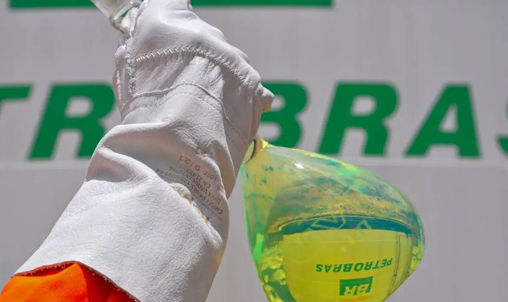 Leia mais sobre o artigo Estudos apontam caminho para descarbonizar a Petrobras