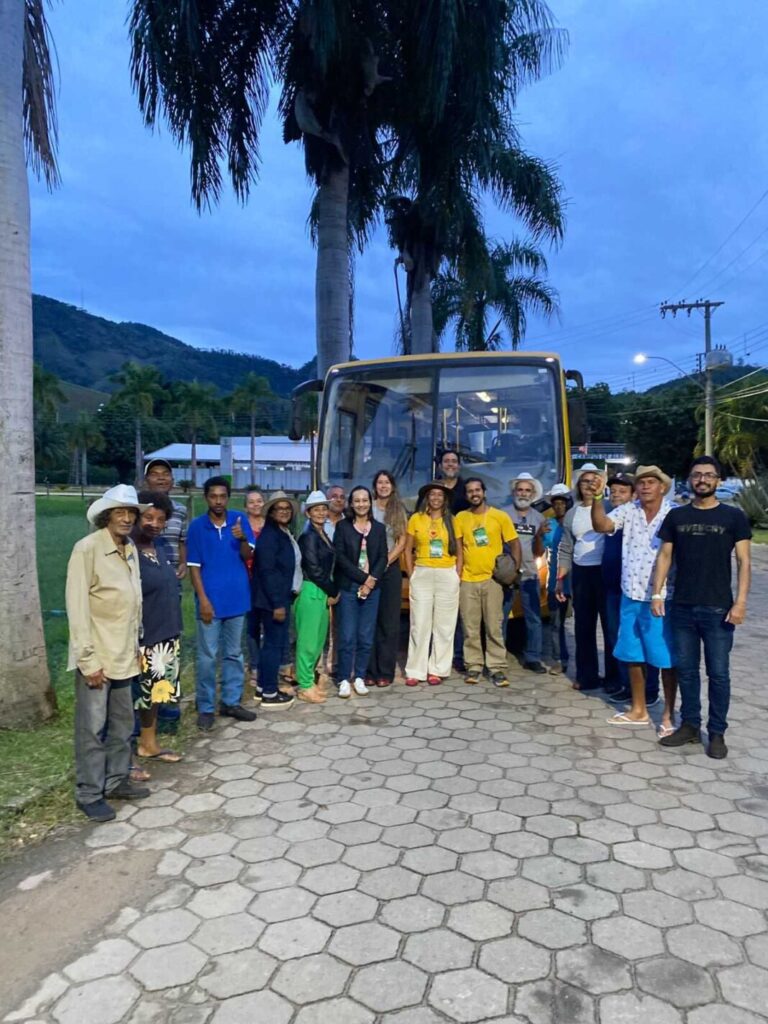 Troca de experiências entre agricultores familiares em Itapemirim