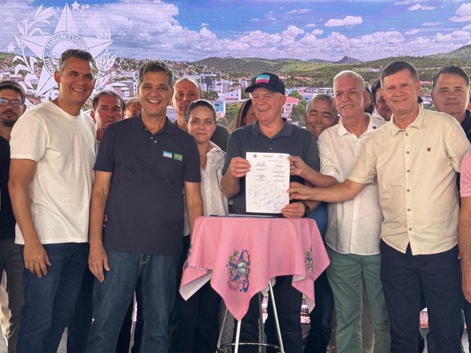 Leia mais sobre o artigo Governo do Estado realiza entregas e anuncia novos investimentos em Baixo Guandu