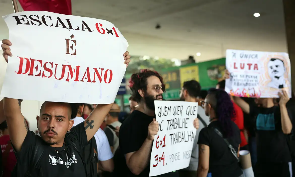 Leia mais sobre o artigo Dia do Trabalho tem origem em greve de operários nos EUA, em 1886